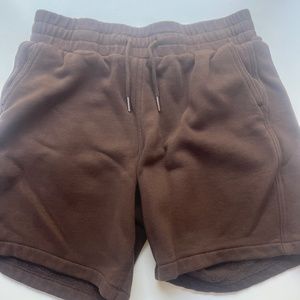 A&F essential shorts